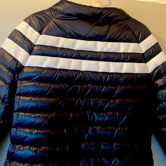 Chic light rain jacket - Escada - Picture 4 of 5